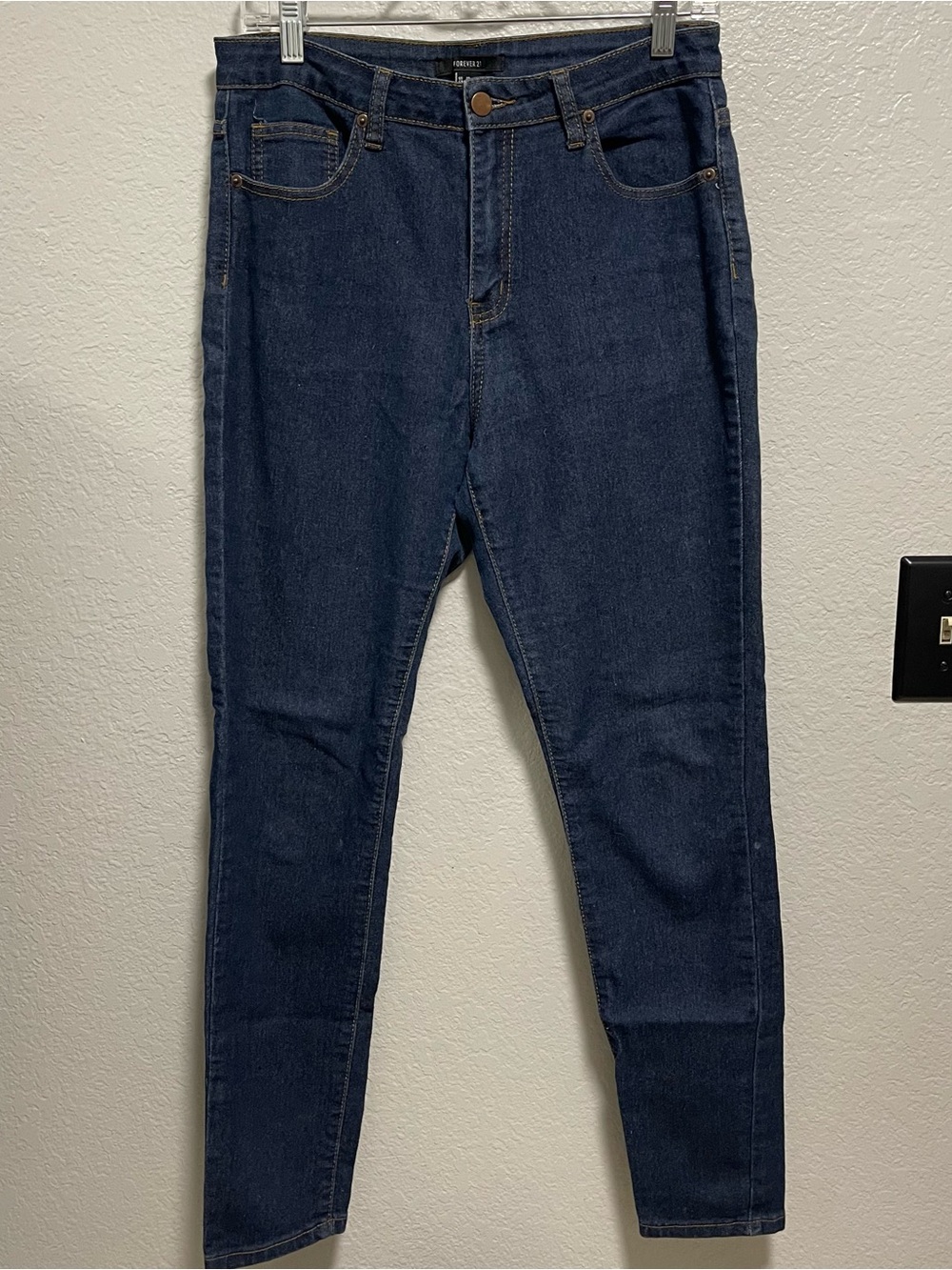 Forever 21 Dark Wash Skinny Jeans Size 29